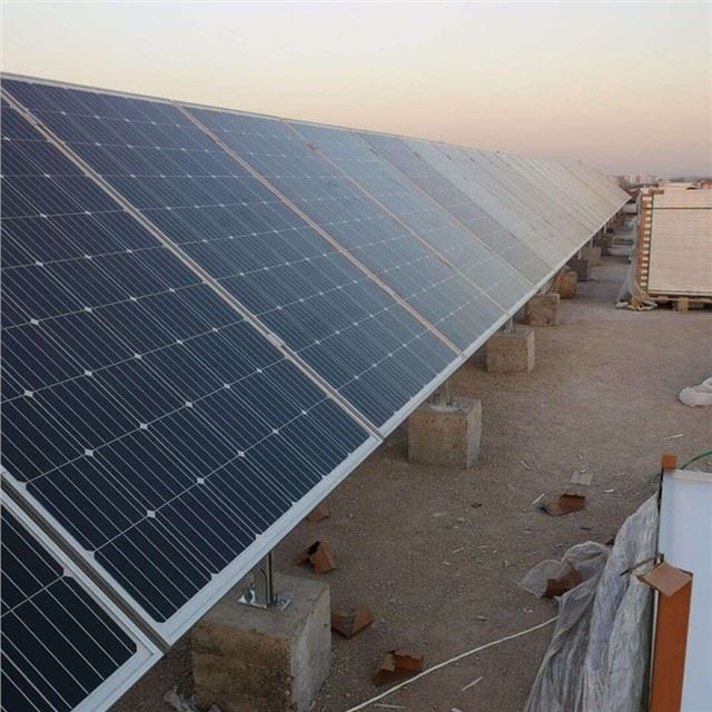 Kit panel surya ditetapkan untuk rumah