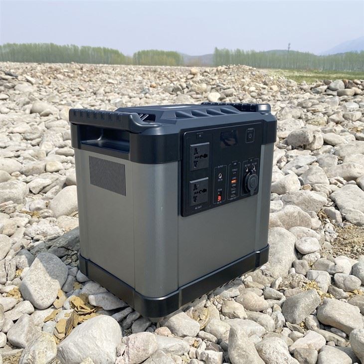 Station Daya Portabel 2000 Watt